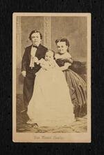 Photograph: The Tom Thumb Family (version 3)