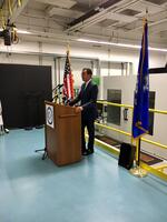 Governor Malloy Visits the Center for Advanced Technology